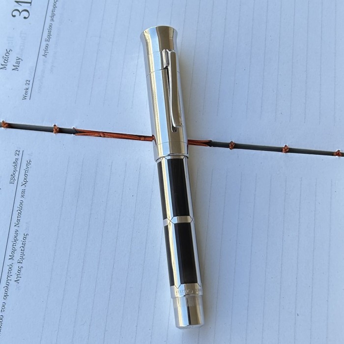 Graf von Faber Castell Pen of the year 2007 Petrified Wood