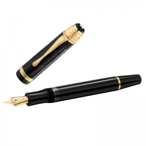 Preowned Montblanc Writers Edition Voltaire Fountain Pen 28620