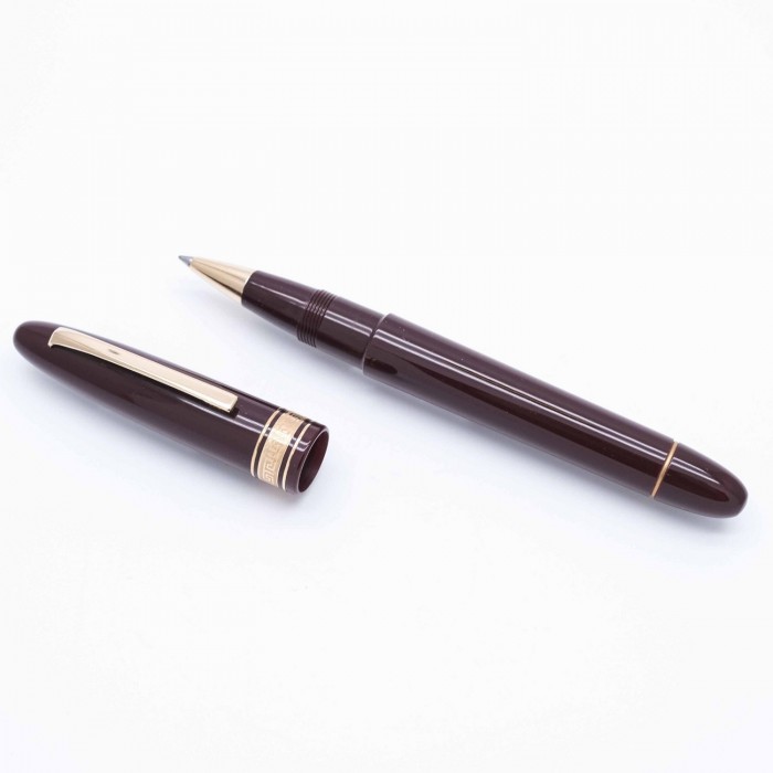 Omas Ogiva 557 Burgundy Rollerball Pen Writing Instruments