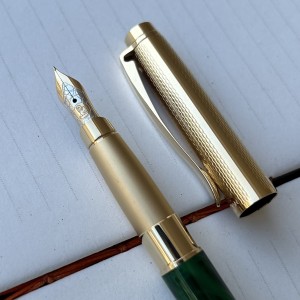 Pelikan Celebry P590 Emerald Green Fountain Pen
