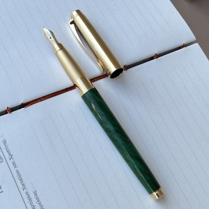 Pelikan Celebry P590 Emerald Green Fountain Pen