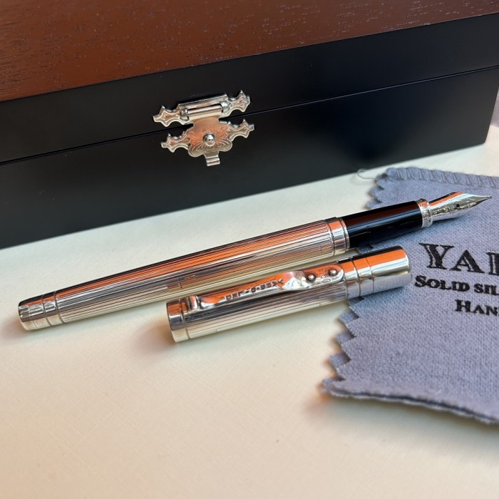 Yard-O-Led Viceroy Standard Lined Fountain Pen